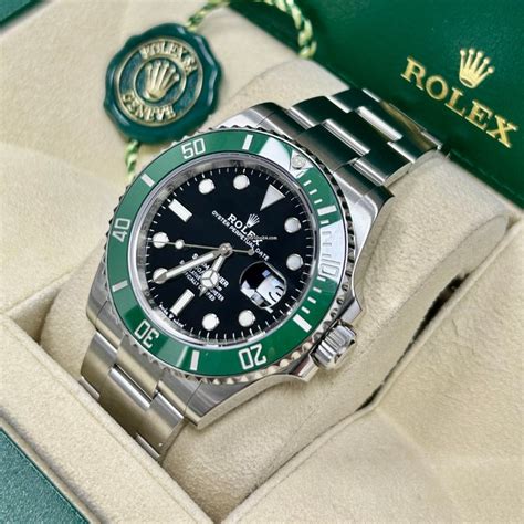 Vendesi Rolex Submariner date 126610LV per 13.597 